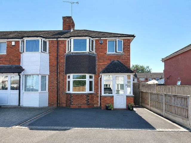 3 bedroom end of terrace house for sale