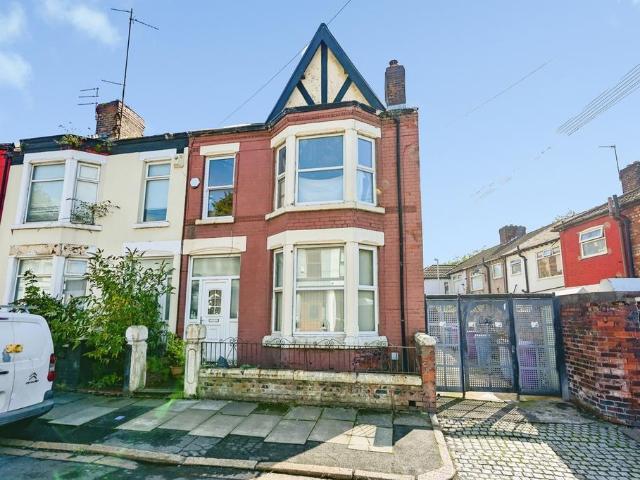 3 bedroom end of terrace house for sale