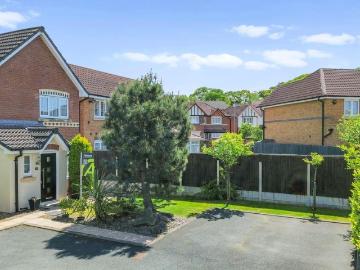 House for sale in Grange Park St Helens - Equipped kitchen