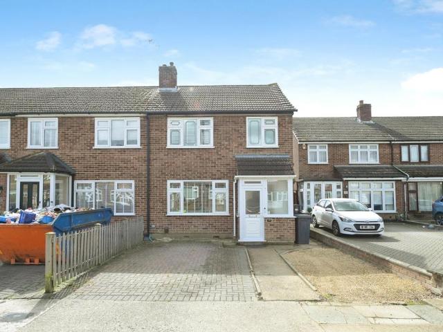 3 bedroom end of terrace house for sale