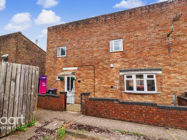 3 bedroom end of terrace house for sale
