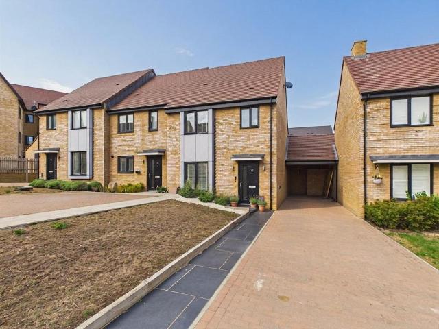 3 bedroom end of terrace house for sale