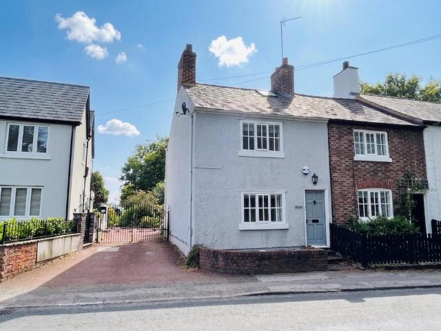 3 bedroom end of terrace house for sale