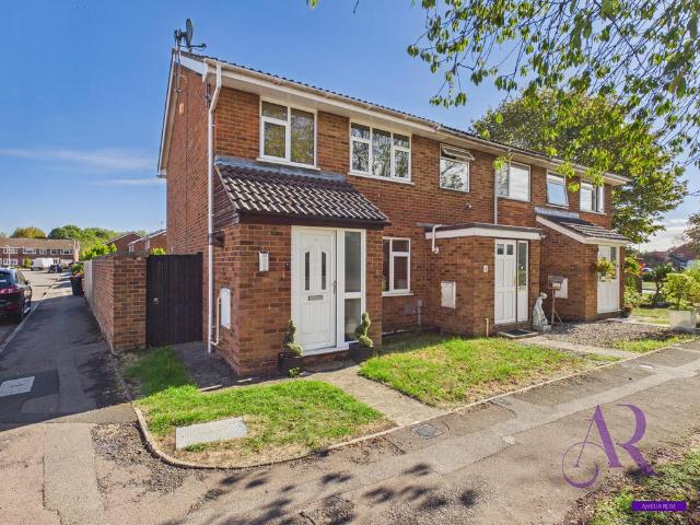 3 bedroom end of terrace house for sale