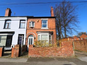3 bedroom end of terrace house for sale