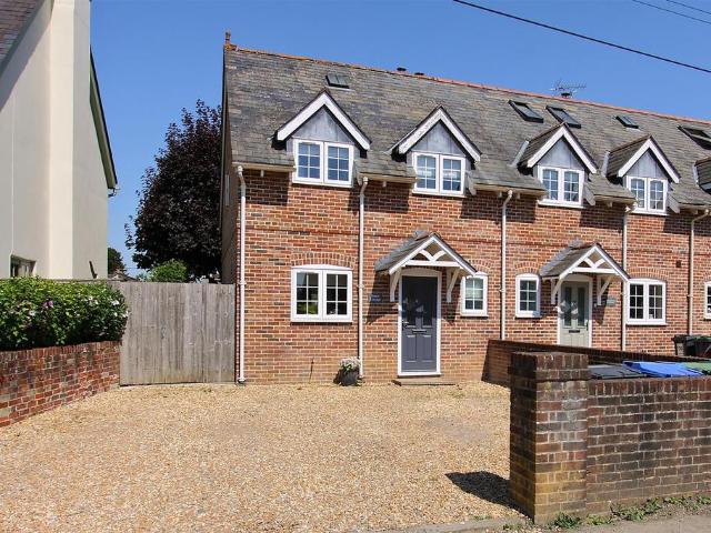 3 bedroom end of terrace house for sale
