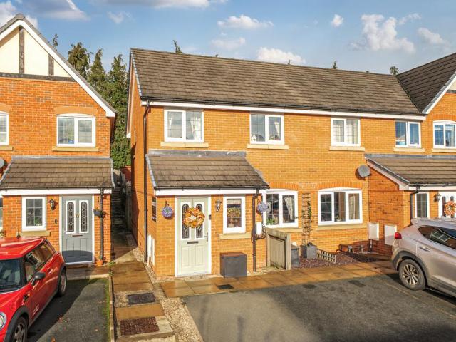 3 bedroom end of terrace house for sale