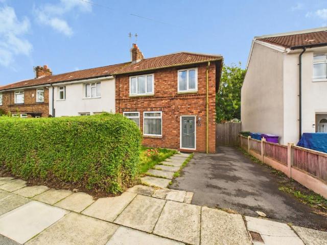 3 bedroom end of terrace house for sale