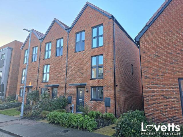 3 bedroom end of terrace house for sale