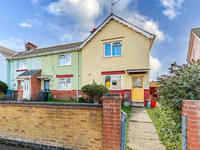 3 bedroom end of terrace house for sale