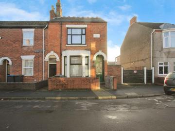 3 bedroom end of terrace house for sale
