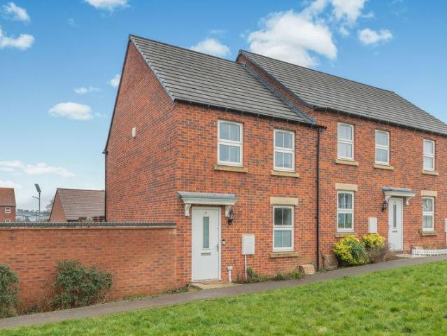 3 bedroom end of terrace house for sale