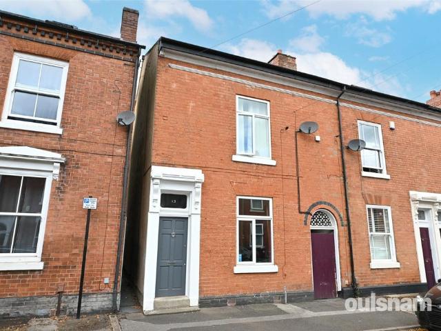 3 bedroom end of terrace house for sale