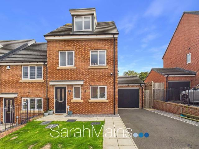 3 bedroom end of terrace house for sale