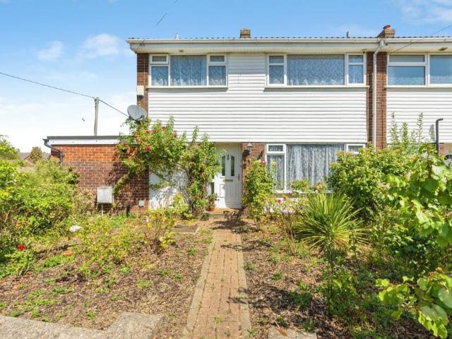 3 bedroom end of terrace house for sale