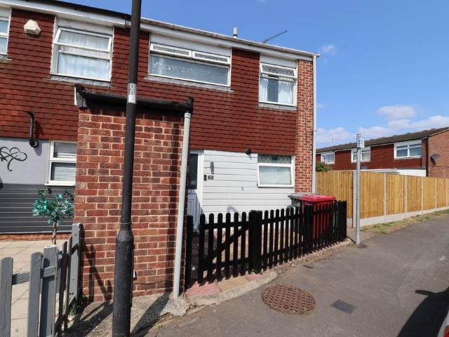 3 bedroom end of terrace house for sale