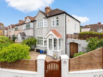 3 bedroom end of terrace house for sale