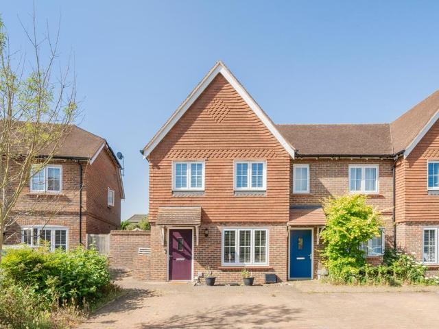3 bedroom end of terrace house for sale