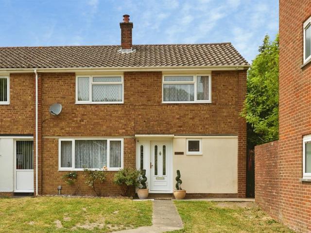 3 bedroom end of terrace house for sale