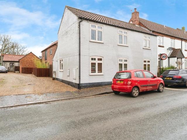 3 bedroom end of terrace house for sale