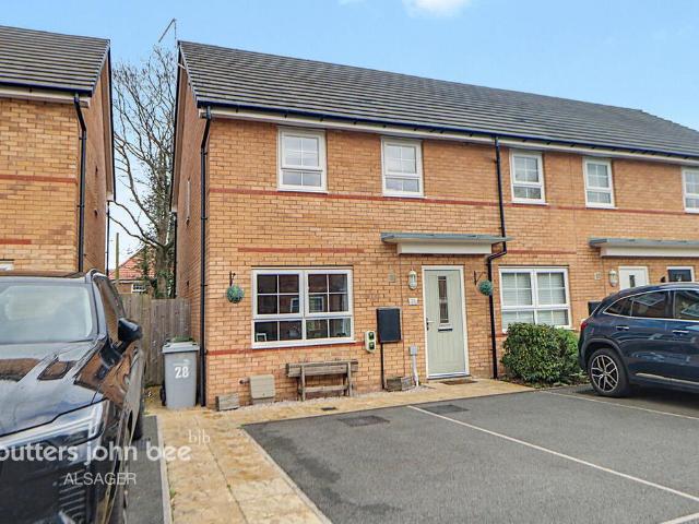 3 bedroom end of terrace house for sale
