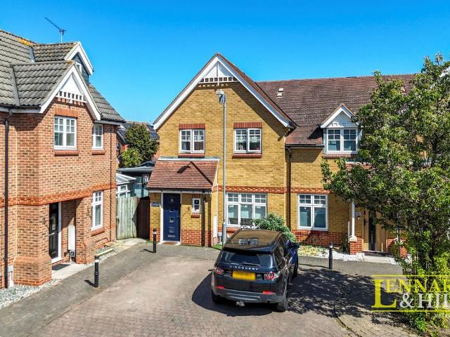 3 bedroom end of terrace house for sale