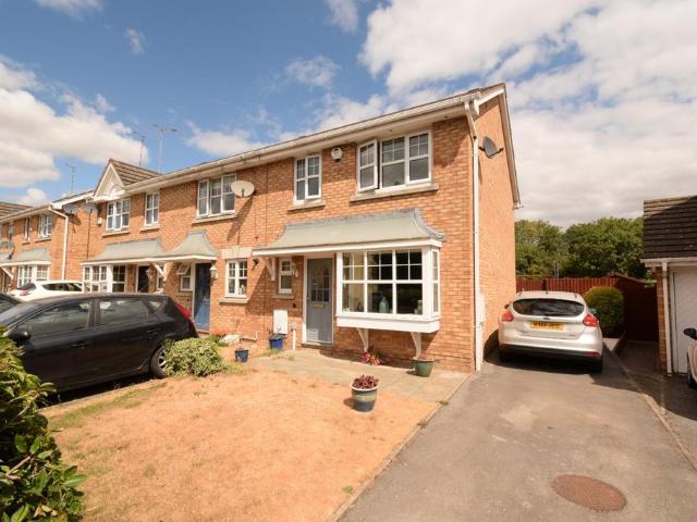 3 bedroom end of terrace house for sale