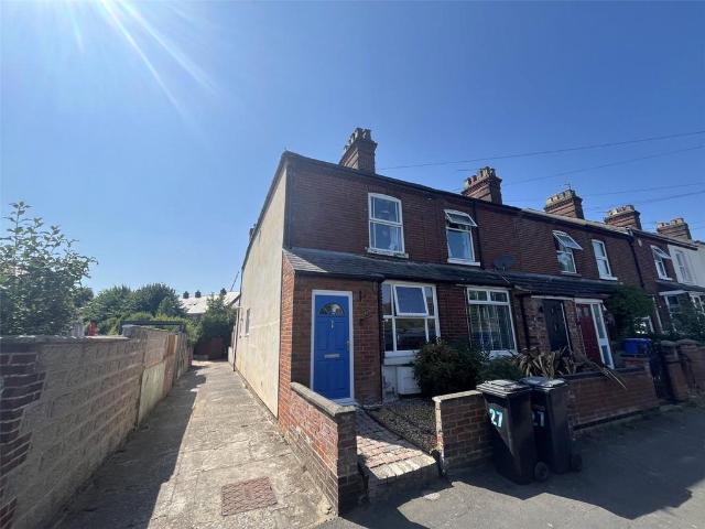 3 bedroom end of terrace house for sale