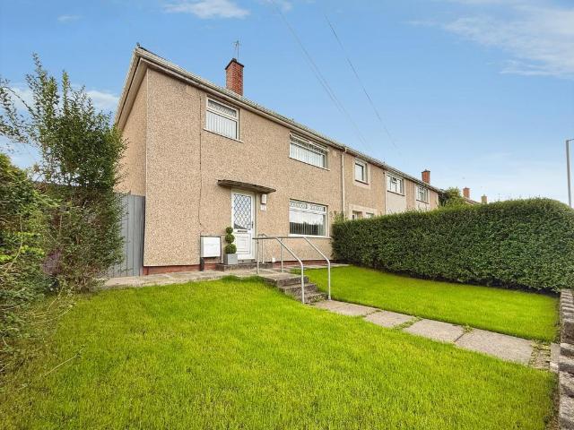 3 bedroom end of terrace house for sale