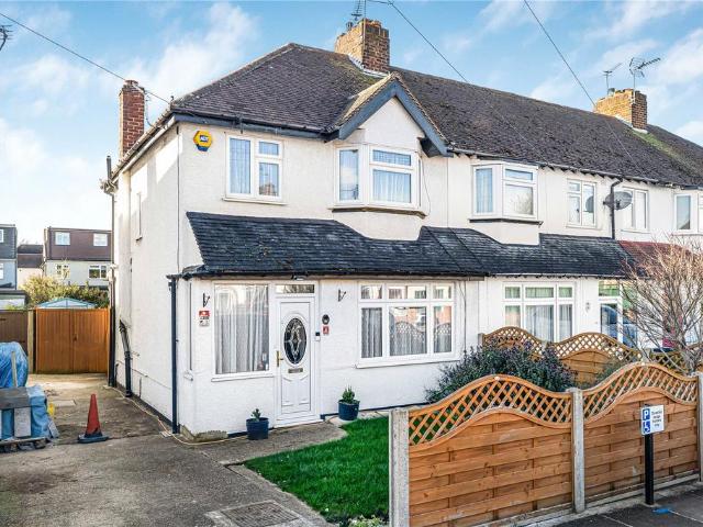 3 bedroom end of terrace house for sale