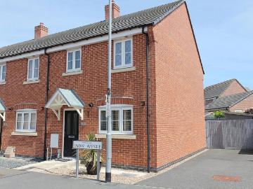 3 bedroom end of terrace house for sale