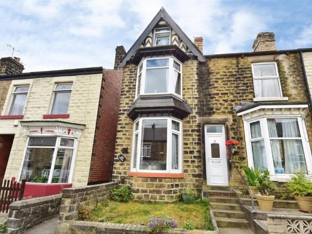 3 bedroom end of terrace house for sale