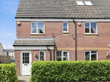 3 bedroom end of terrace house for sale