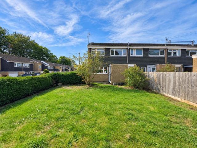 3 bedroom end of terrace house for sale