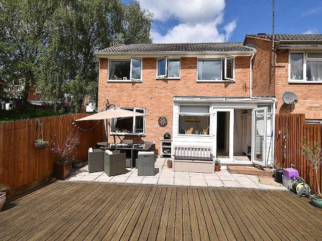 3 bedroom end of terrace house for sale