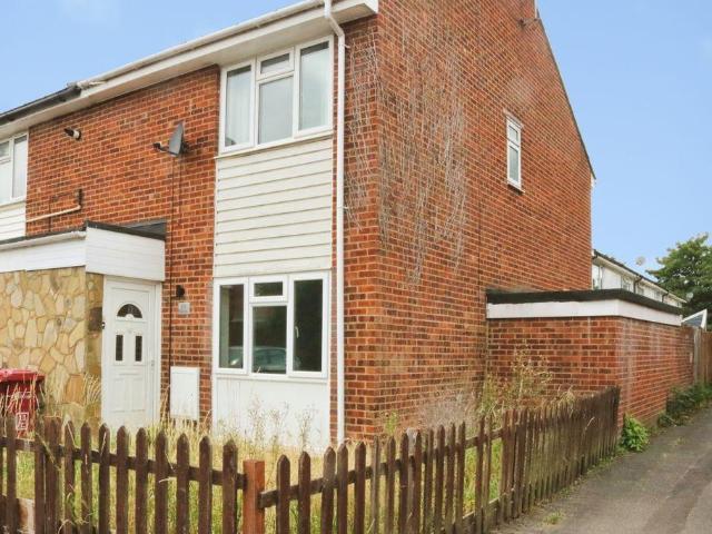 3 bedroom end of terrace house for sale