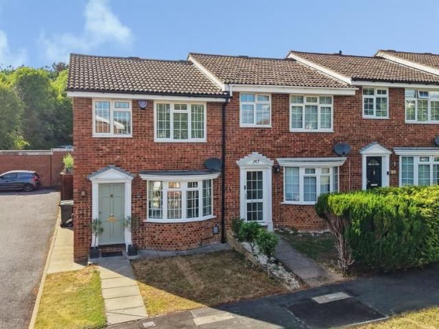 3 bedroom end of terrace house for sale