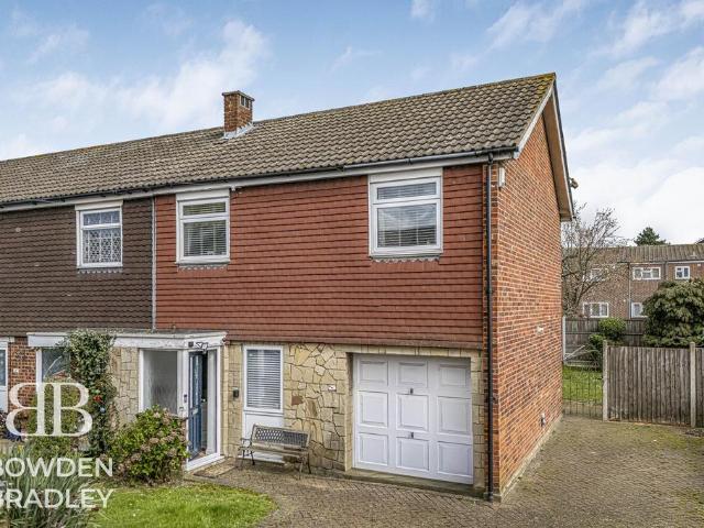 3 bedroom end of terrace house for sale