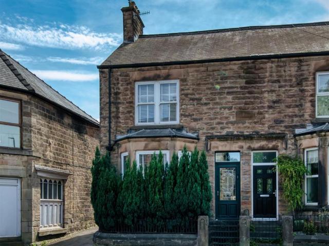 3 bedroom end of terrace house for sale