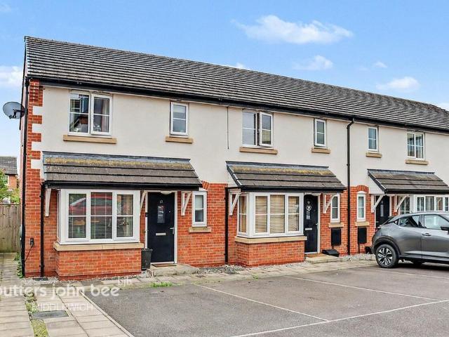 3 bedroom end of terrace house for sale