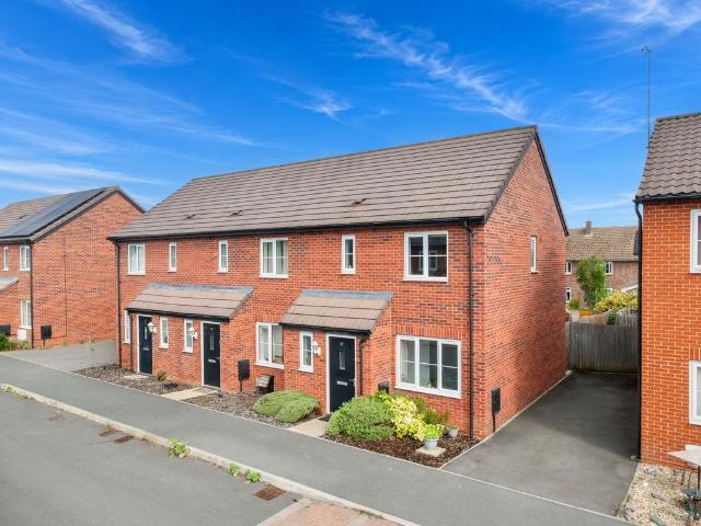 3 bedroom end of terrace house for sale