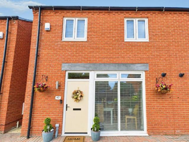 3 bedroom end of terrace house for sale