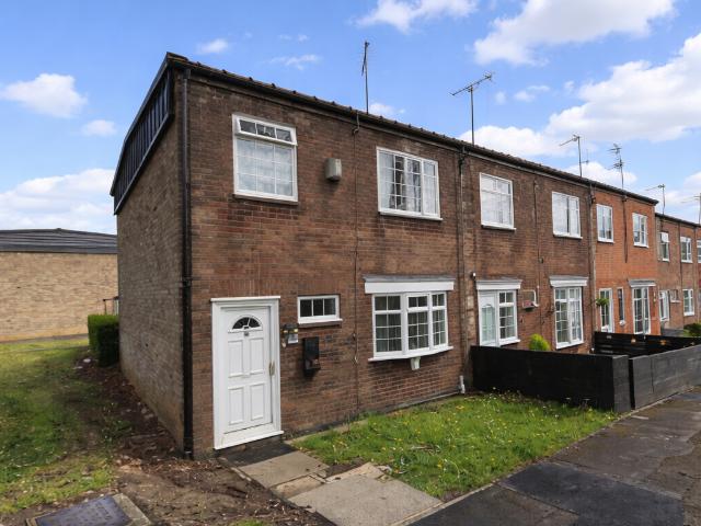 3 bedroom end of terrace house for sale