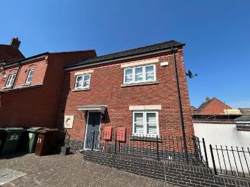 3 bedroom end of terrace house for sale