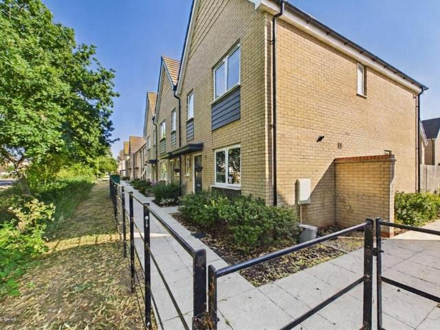 3 bedroom end of terrace house for sale