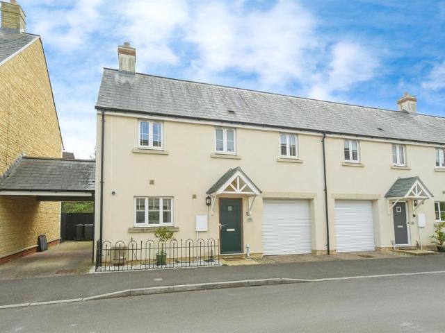 3 bedroom end of terrace house for sale