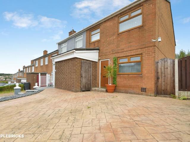 3 bedroom end of terrace house for sale