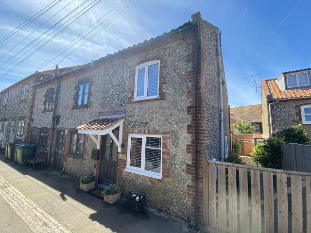 3 bedroom end of terrace house for sale