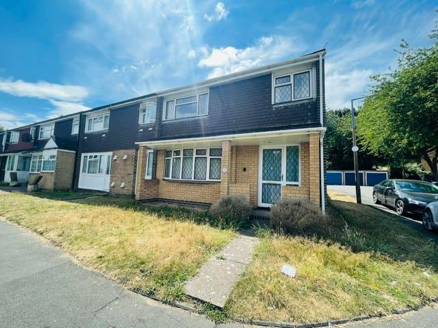 3 bedroom end of terrace house for sale