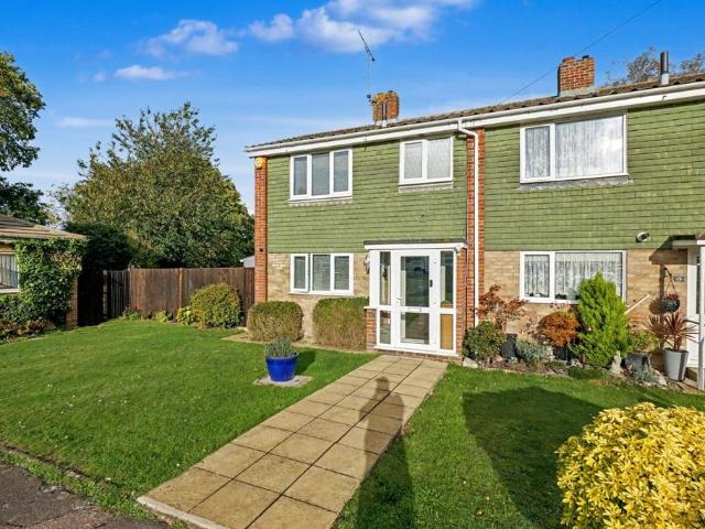 3 bedroom end of terrace house for sale